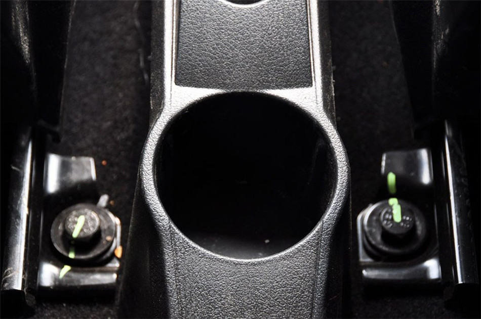 M1 2010 1.3L  MT Ӣ ռ