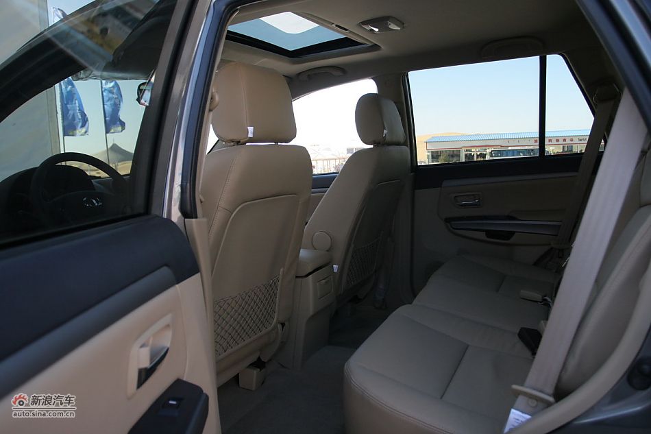 哈弗H5绿静2.0T内饰及细节