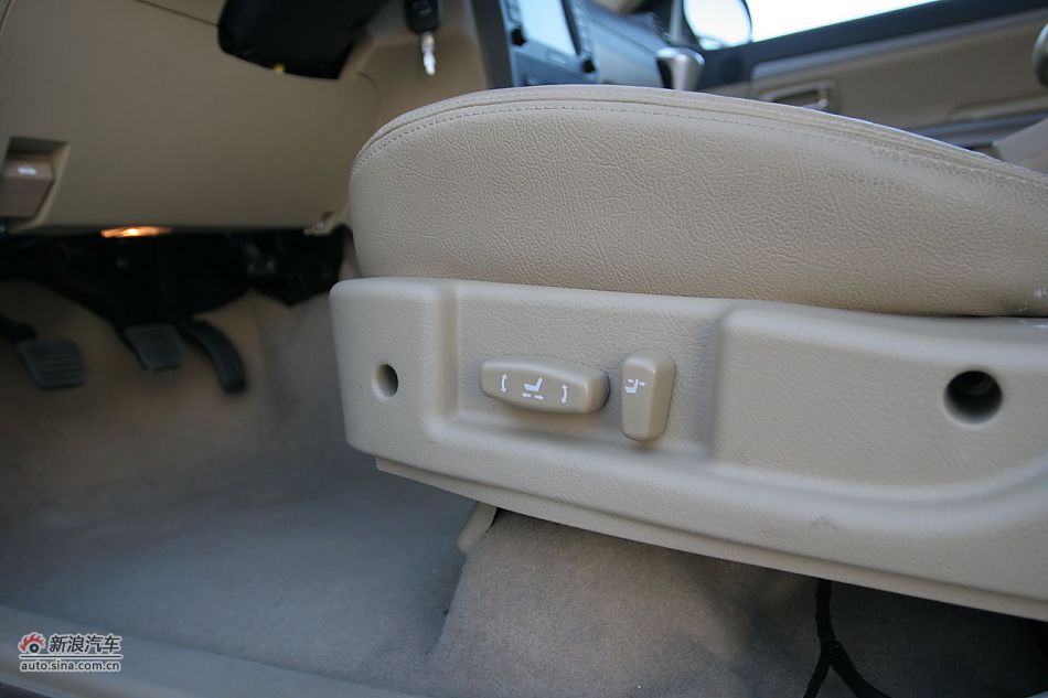 哈弗H5绿静2.0T内饰及细节