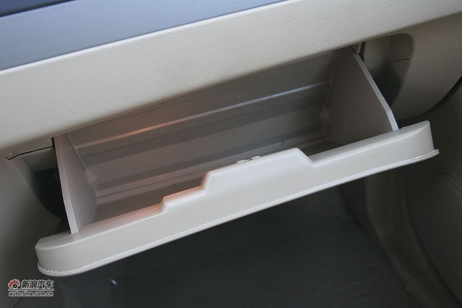 哈弗H5绿静2.0T内饰及细节