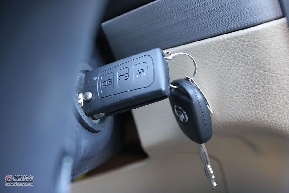 哈弗H5绿静2.0T内饰及细节