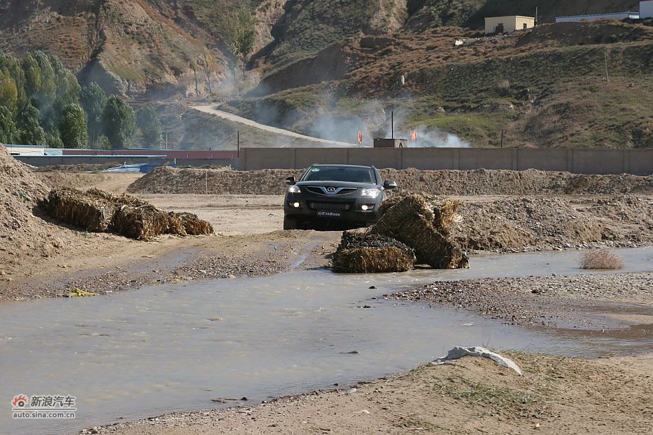 哈弗H5绿静2.0T沙漠河滩体验