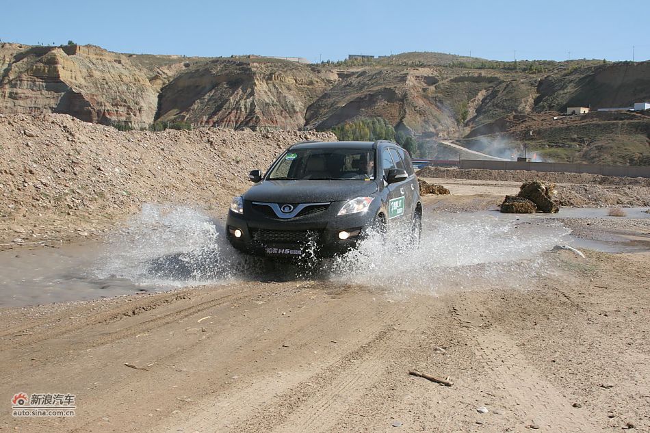 哈弗H5绿静2.0T沙漠河滩体验