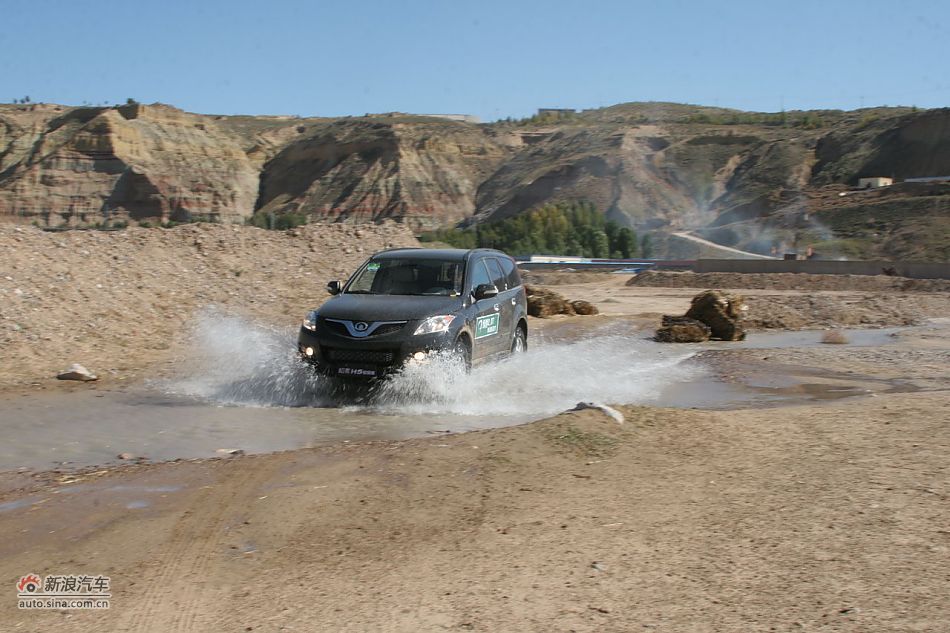 哈弗H5绿静2.0T沙漠河滩体验