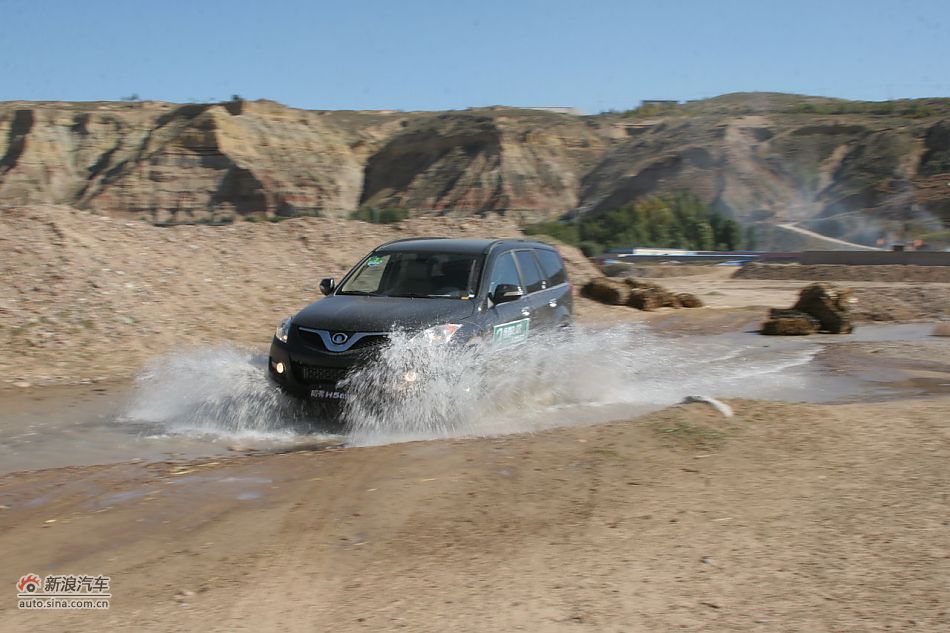 哈弗H5绿静2.0T沙漠河滩体验