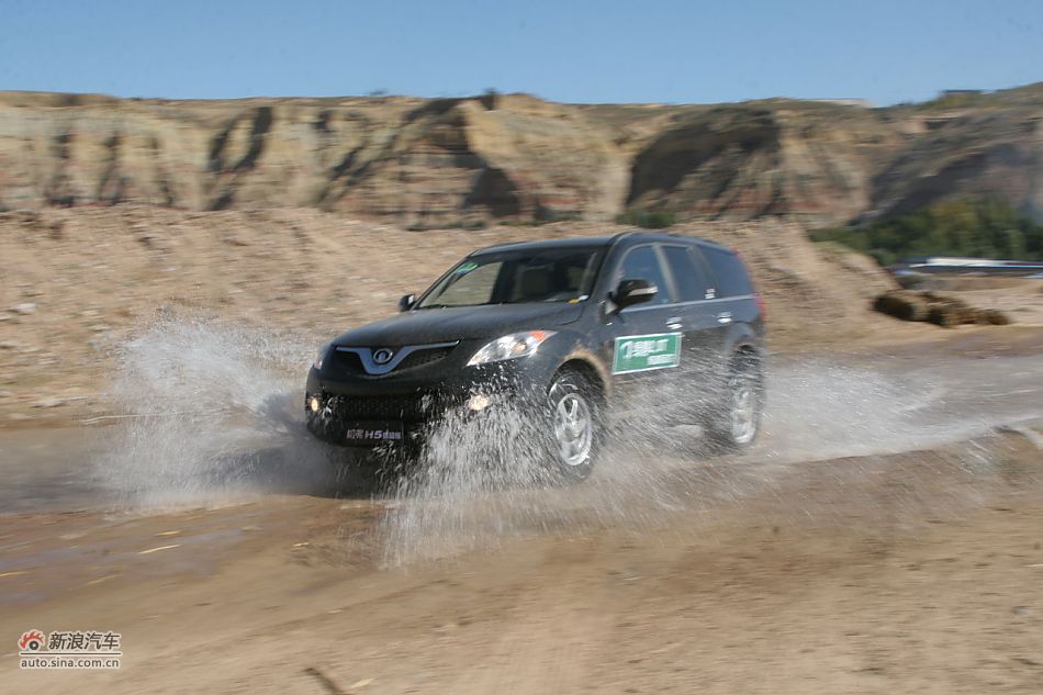 哈弗H5绿静2.0T沙漠河滩体验