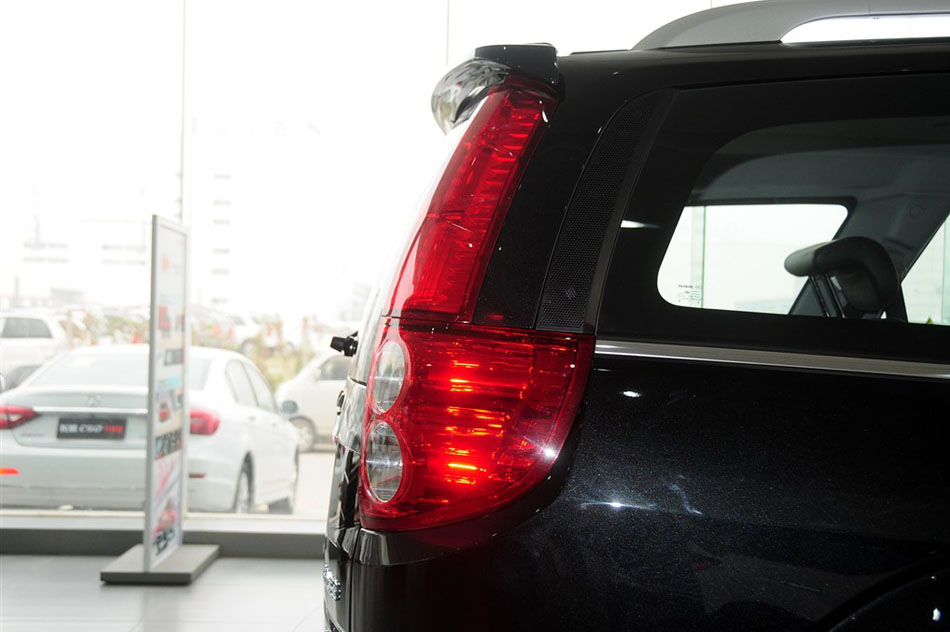 2015款 2.0T 手动四驱精英型 其他细节