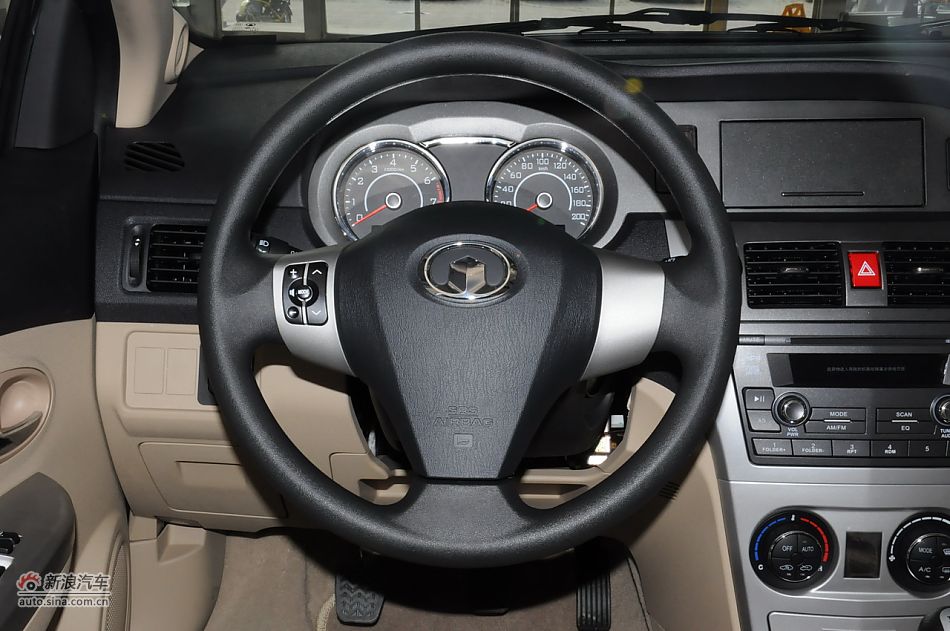 2012款腾翼C30 1.5手动豪华型