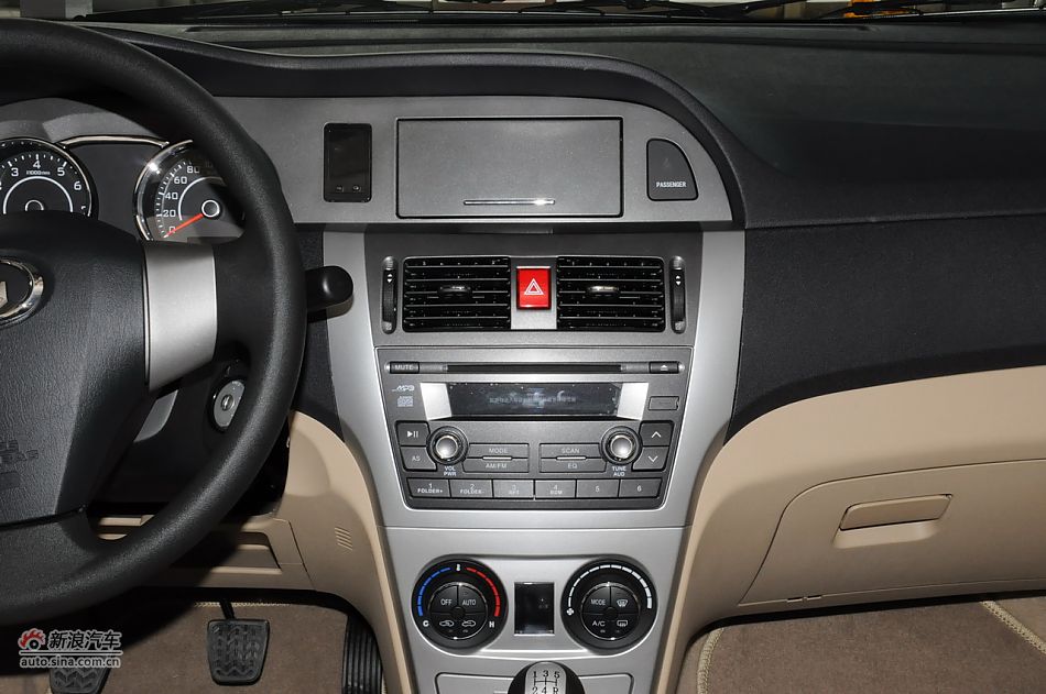 2012款腾翼C30 1.5手动豪华型