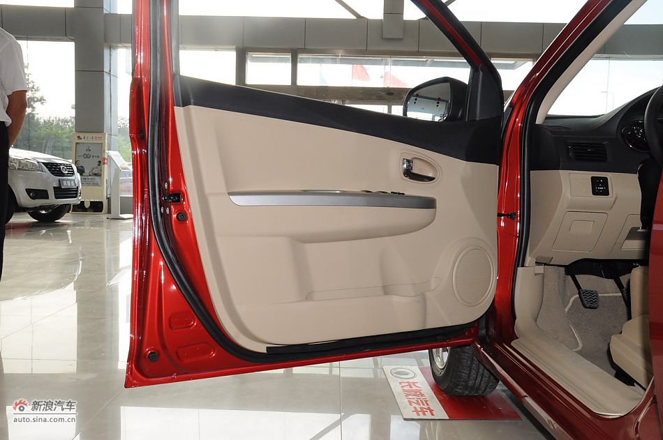 2012款腾翼C30 1.5手动豪华型