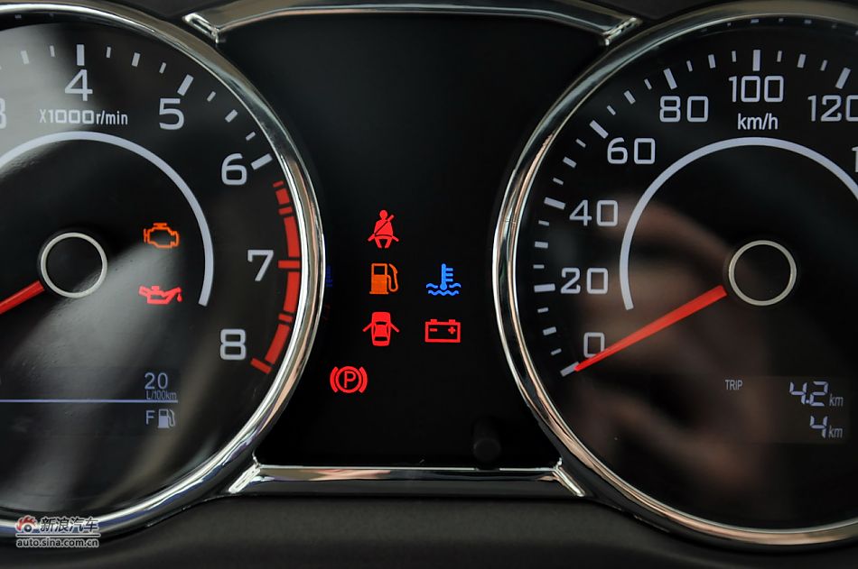 2012款腾翼C30 1.5手动豪华型