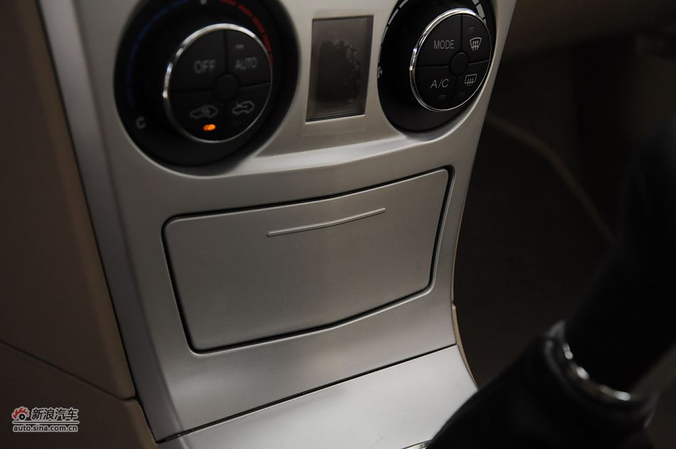 2012款腾翼C30 1.5手动豪华型