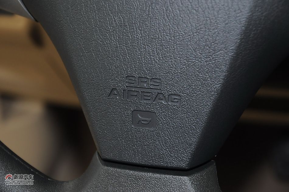 2012款腾翼C30 1.5手动豪华型