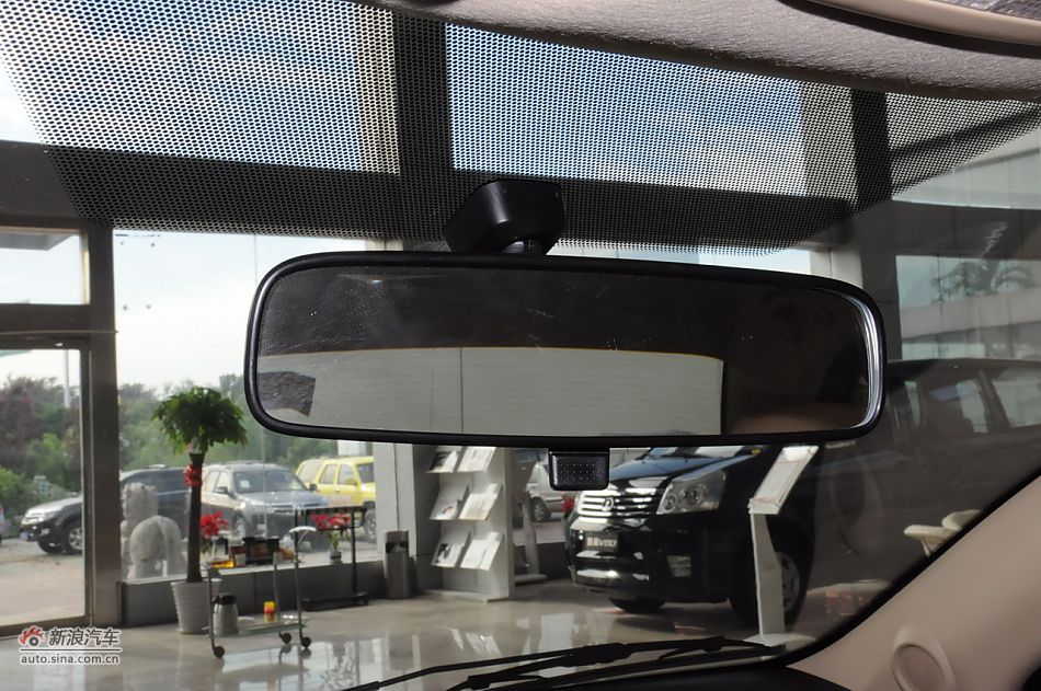 2012款腾翼C30 1.5手动豪华型