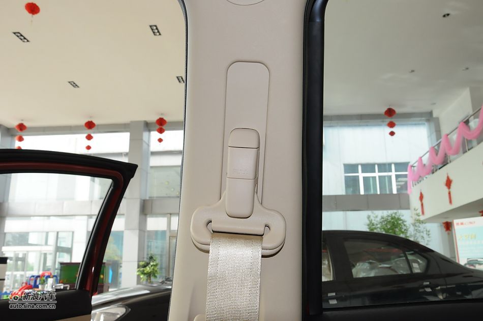 2012款腾翼C30 1.5手动豪华型