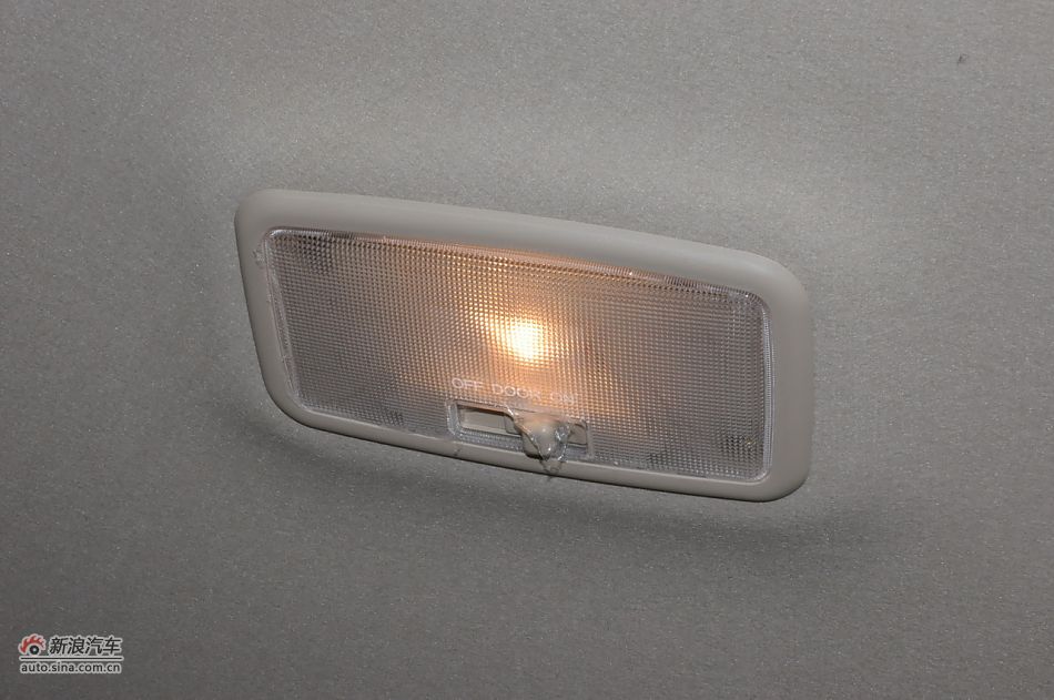 2012款腾翼C30 1.5手动豪华型