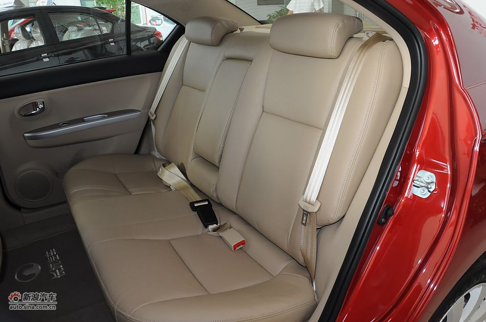 2012款腾翼C30 1.5手动豪华型