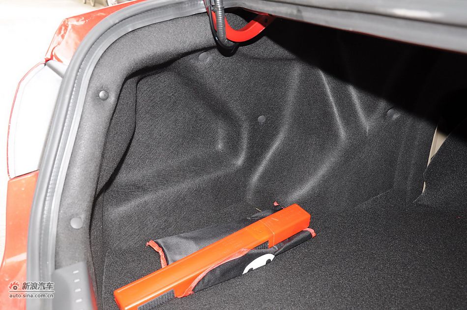 2012款腾翼C30 1.5手动豪华型