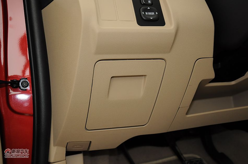 2012款腾翼C30 1.5手动豪华型