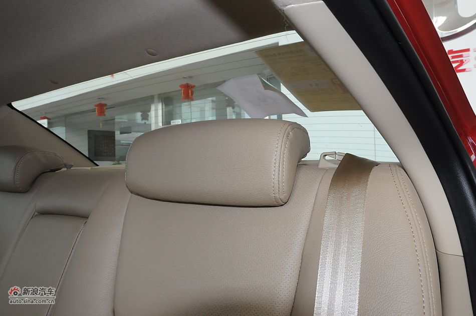 2012款腾翼C30 1.5手动豪华型