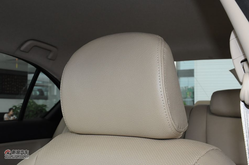 2012款腾翼C30 1.5手动豪华型