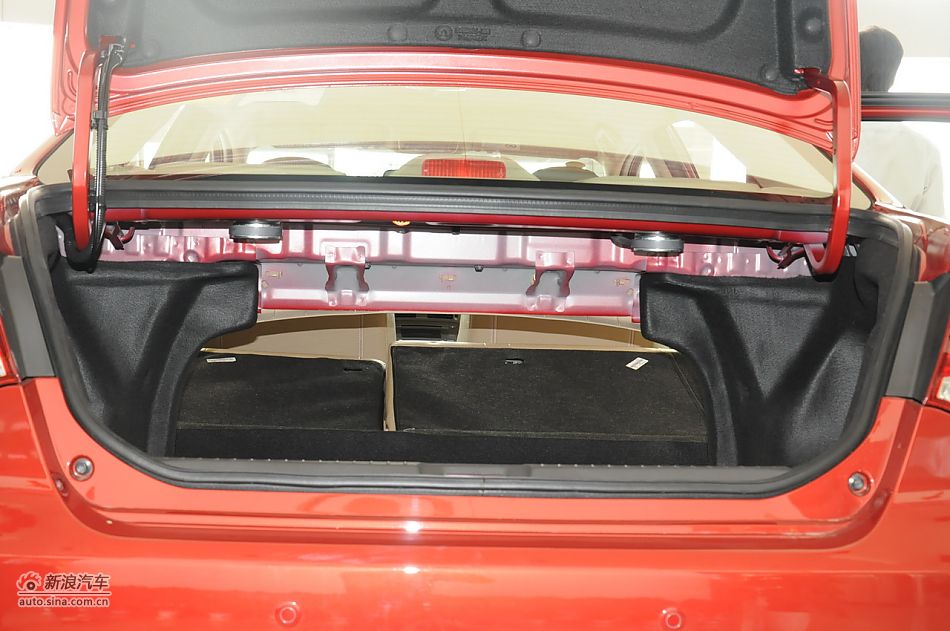 2012款腾翼C30 1.5手动豪华型