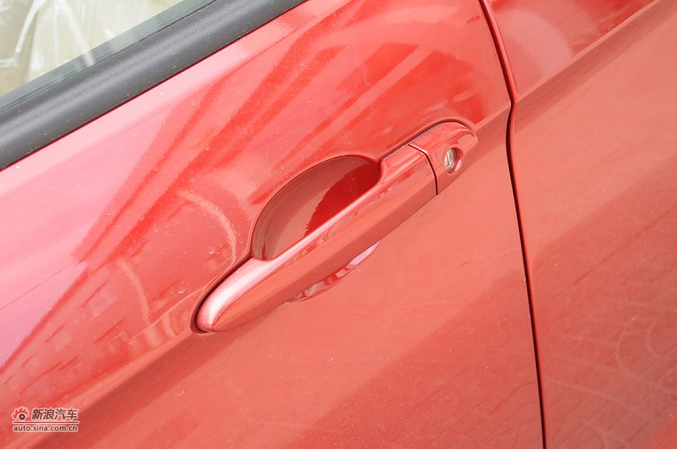 2012款腾翼C30 1.5手动豪华型
