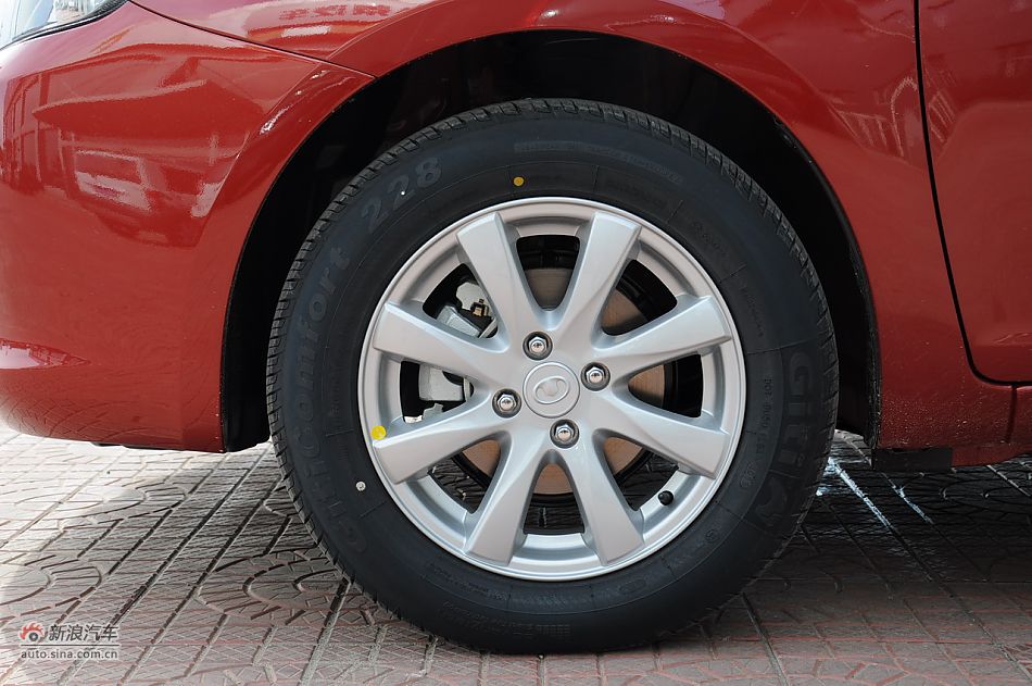 2012款腾翼C30 1.5手动豪华型