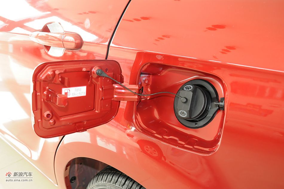 2012款腾翼C30 1.5手动豪华型