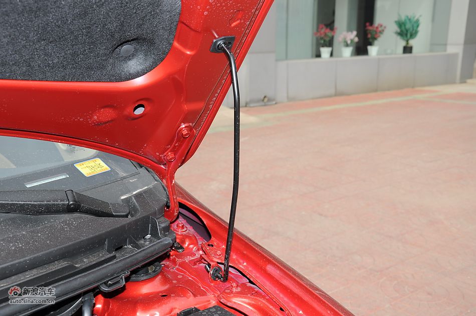 2012款腾翼C30 1.5手动豪华型