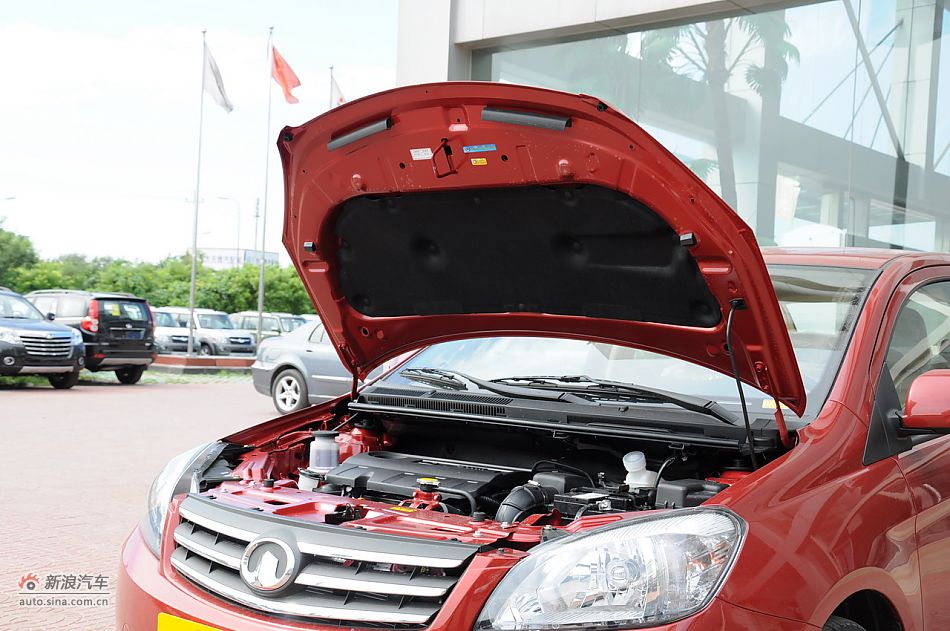 2012款腾翼C30 1.5手动豪华型