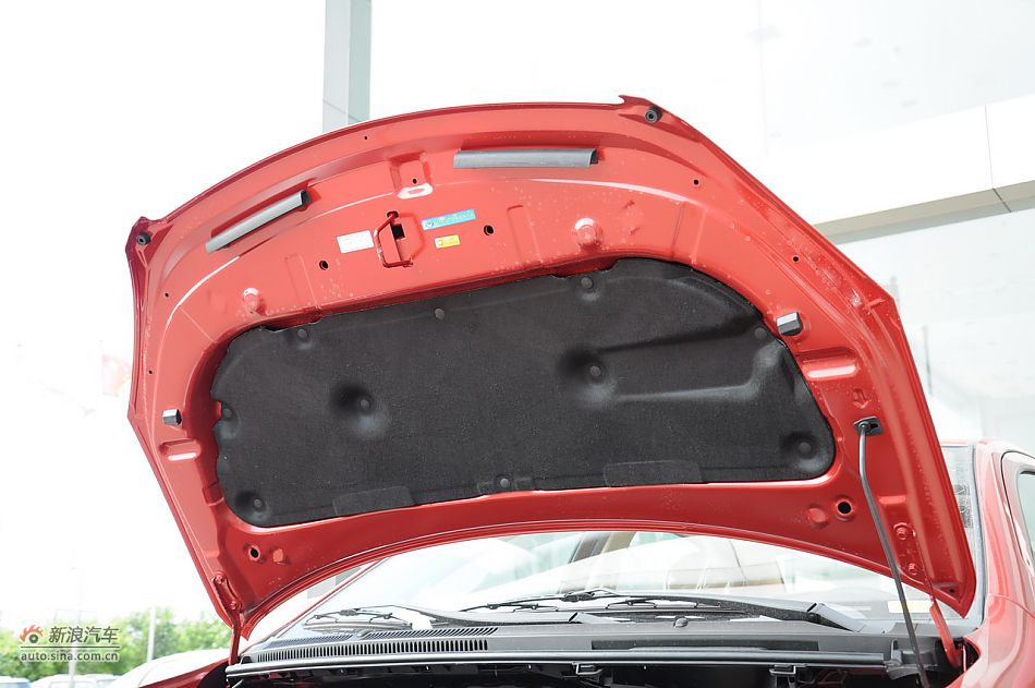 2012款腾翼C30 1.5手动豪华型