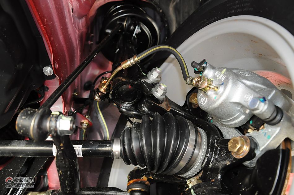 2012款腾翼C30 1.5手动豪华型