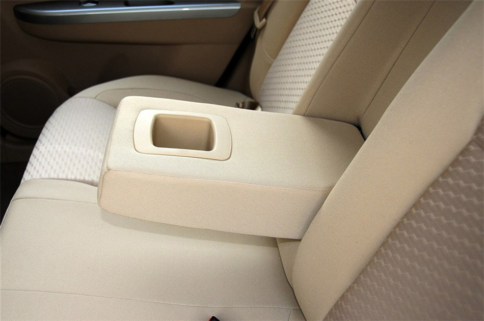 长城C30 2013款 1.5L MT 舒适型 空间