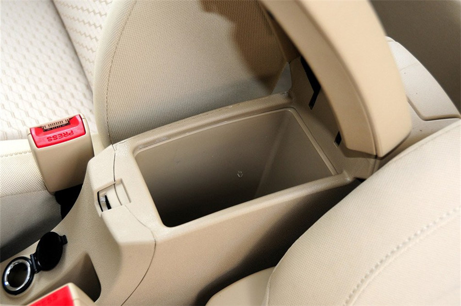 长城C30 2013款 1.5L MT 舒适型 空间