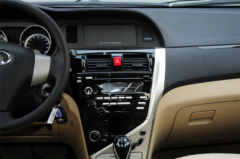 长城C30 2013款 1.5L MT 舒适型 内饰