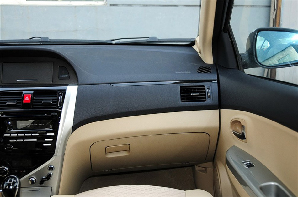 长城C30 2013款 1.5L MT 舒适型 内饰
