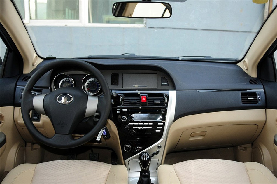 长城C30 2013款 1.5L MT 舒适型 内饰