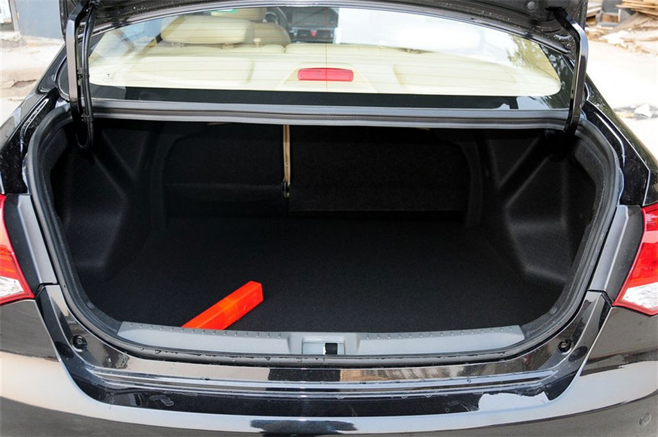 长城C30 2013款 1.5L MT 豪华型 空间