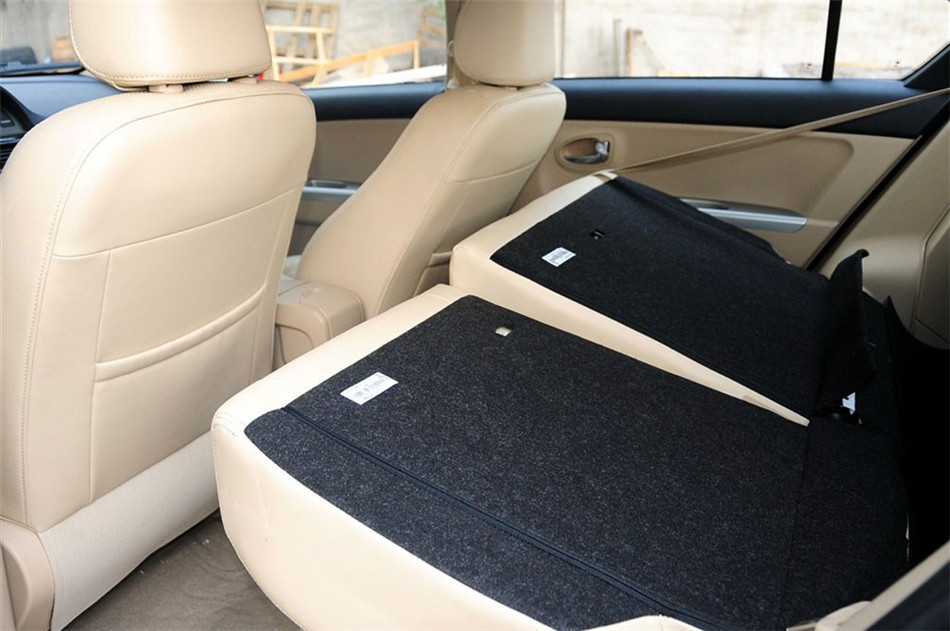 长城C30 2013款 1.5L MT 豪华型 空间