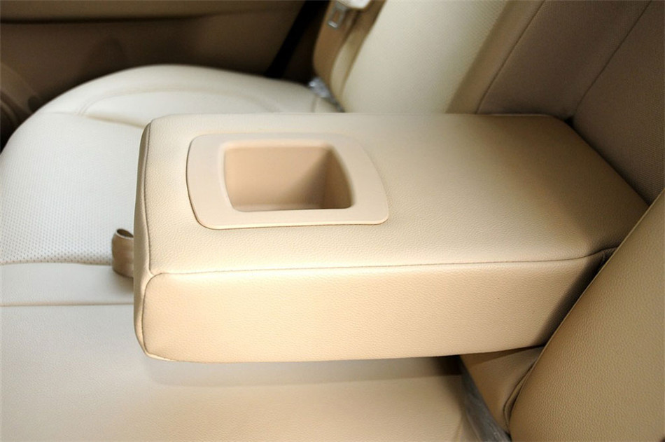 长城C30 2013款 1.5L MT 豪华型 空间