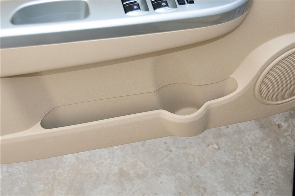 长城C30 2013款 1.5L MT 豪华型 空间