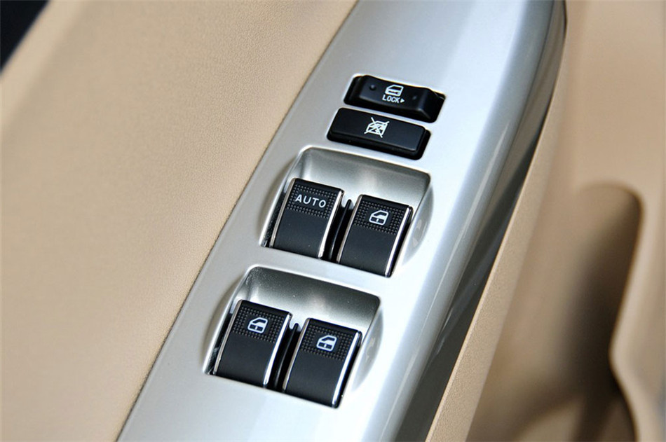 长城C30 2013款 1.5L MT 豪华型 空间