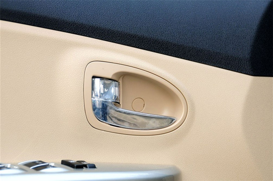 长城C30 2013款 1.5L MT 豪华型 空间