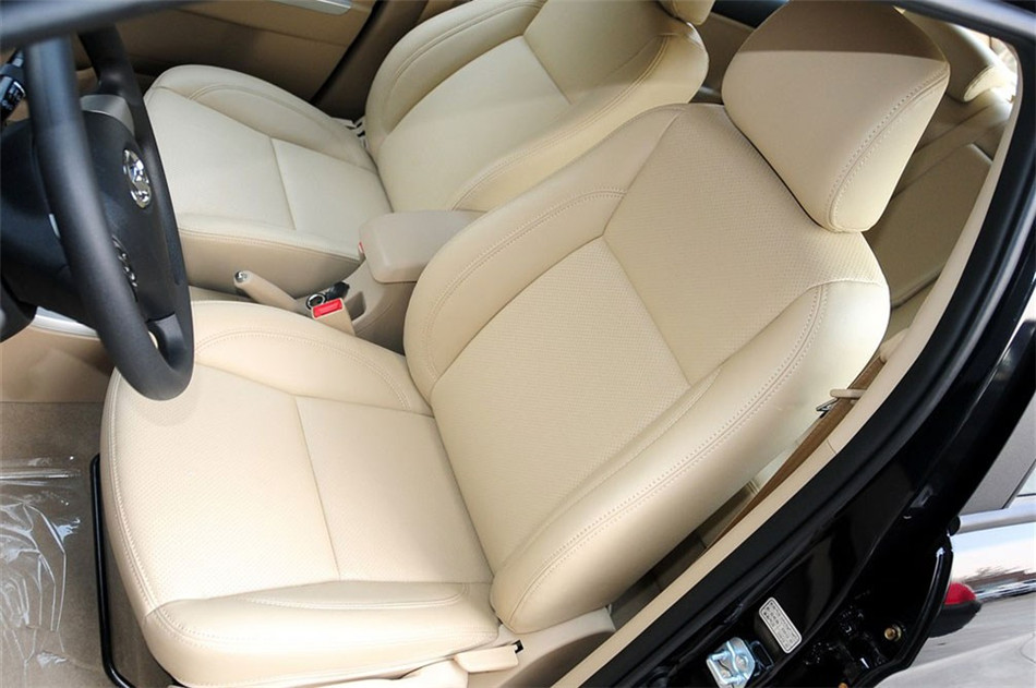 长城C30 2013款 1.5L MT 豪华型 空间