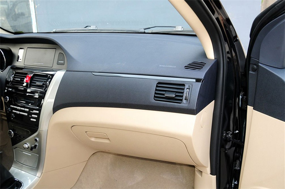 长城C30 2013款 1.5L MT 豪华型 内饰