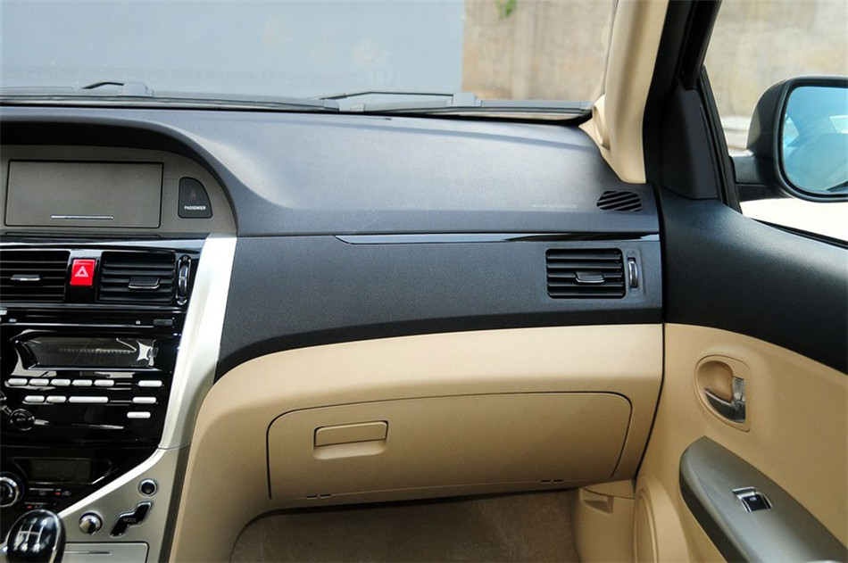 长城C30 2013款 1.5L MT 豪华型 内饰