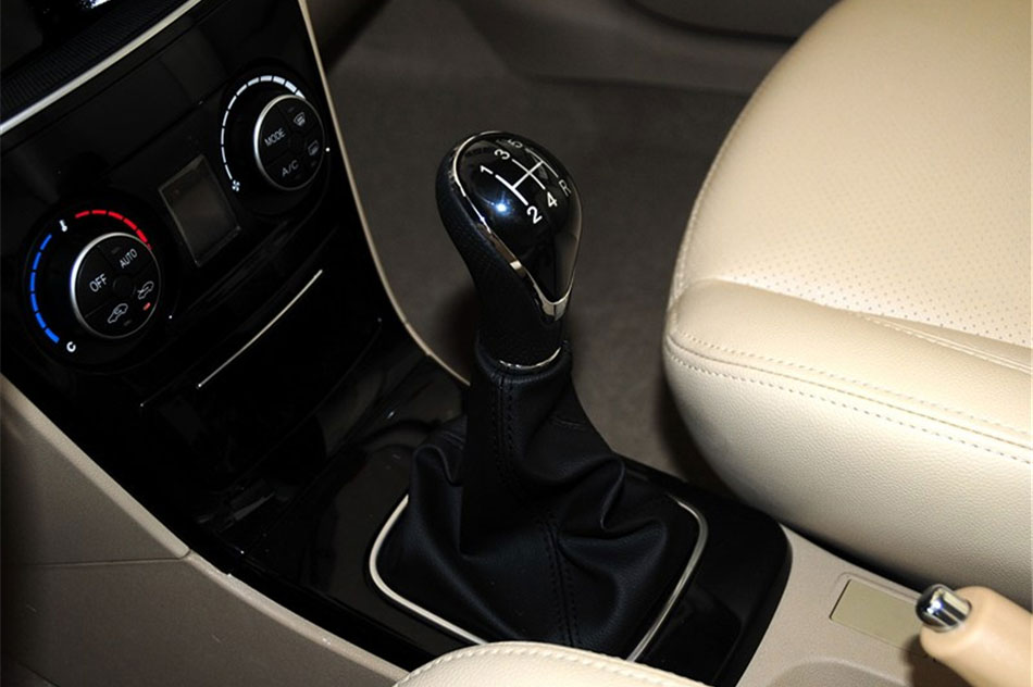 2013款长城C30 新视界版 1.5L 手动智尚型