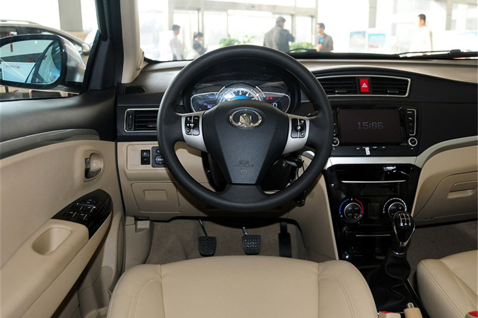 2013款长城C30 新视界版 1.5L 手动智尚型