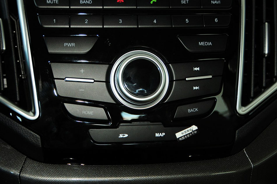 2015款 1.5L 手动豪华型 内饰